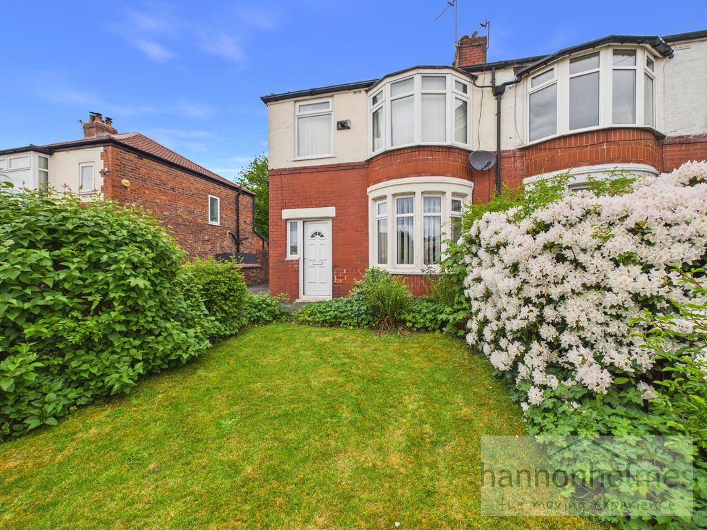 Property photo 1 of 29 Cam05283G0-Pr0177-Still021