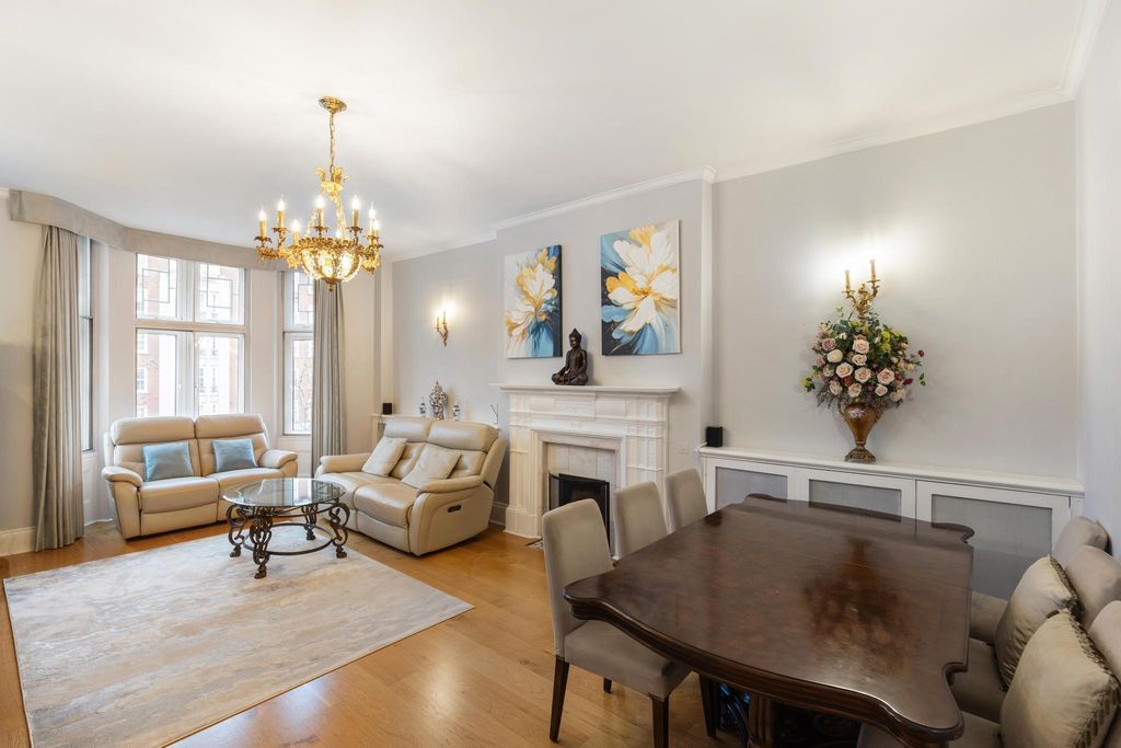 Property photo 2 of 19 Image