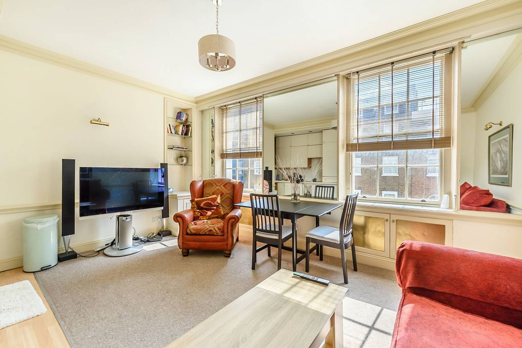 Property photo 2 of 9