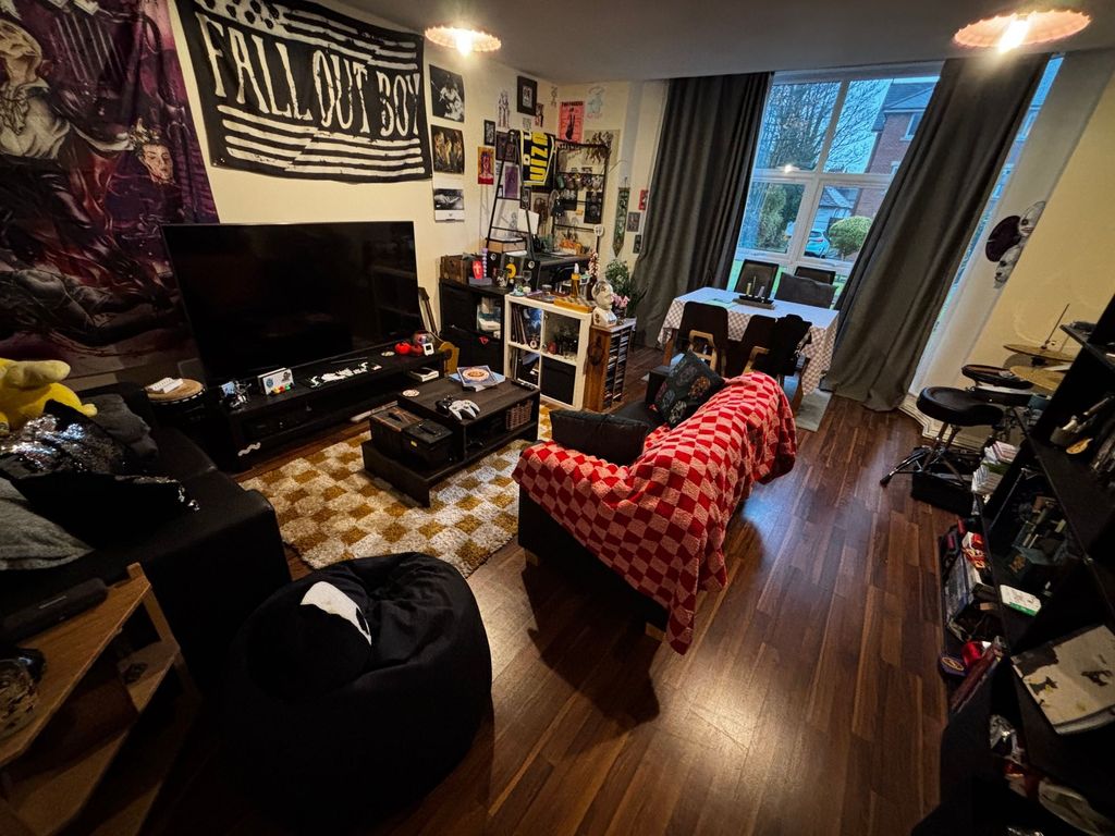 Property photo 2 of 5 Bright, Characterful Living Room With Large Window...