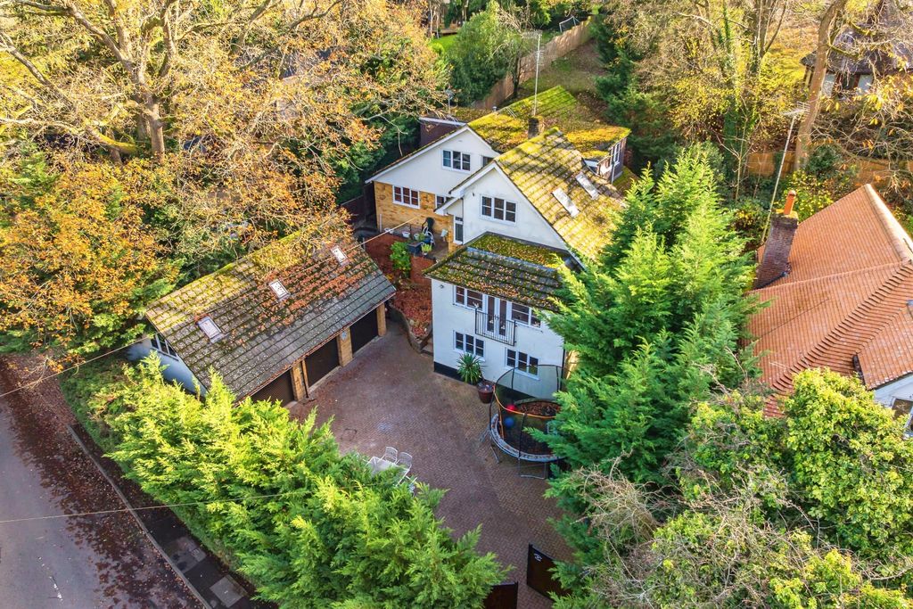 Property photo 1 of 29