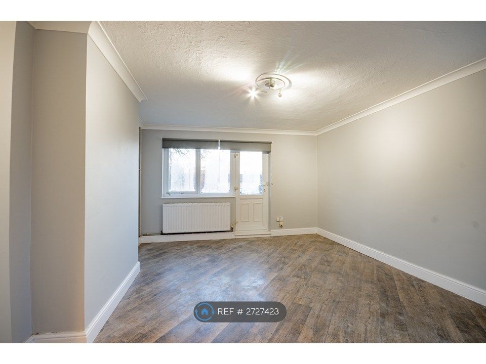 Property photo 3 of 33