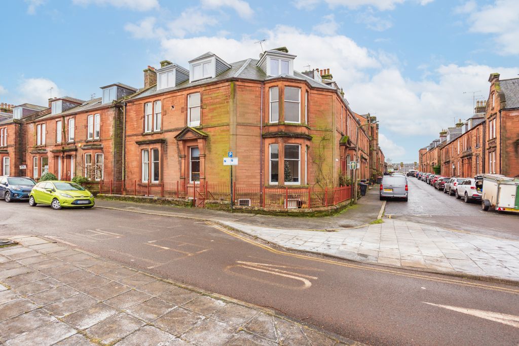 Property photo 2 of 20 Front View