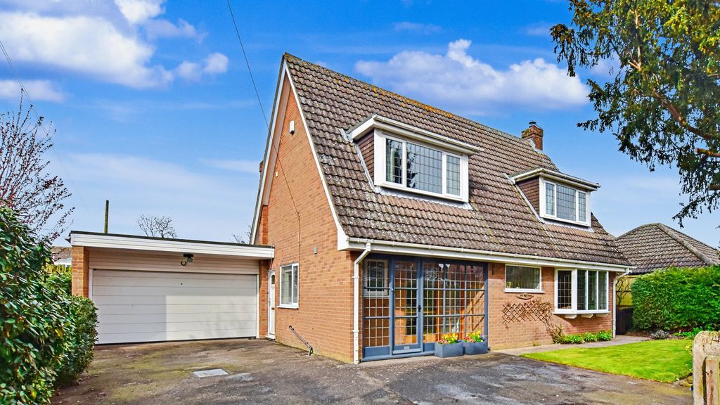 Property photo 1 of 33 Photo 34