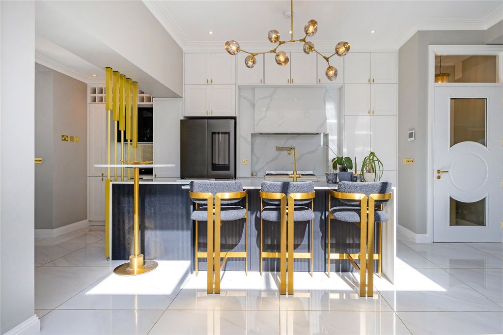 Additional image 7 of 3 bed flat for saleKingston Vale, London SW15
