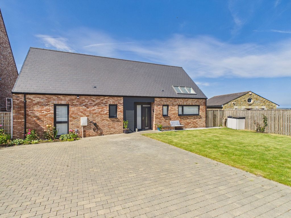 Property photo 1 of 16 External