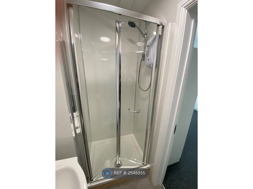 Property photo 3 of 10 Shower View