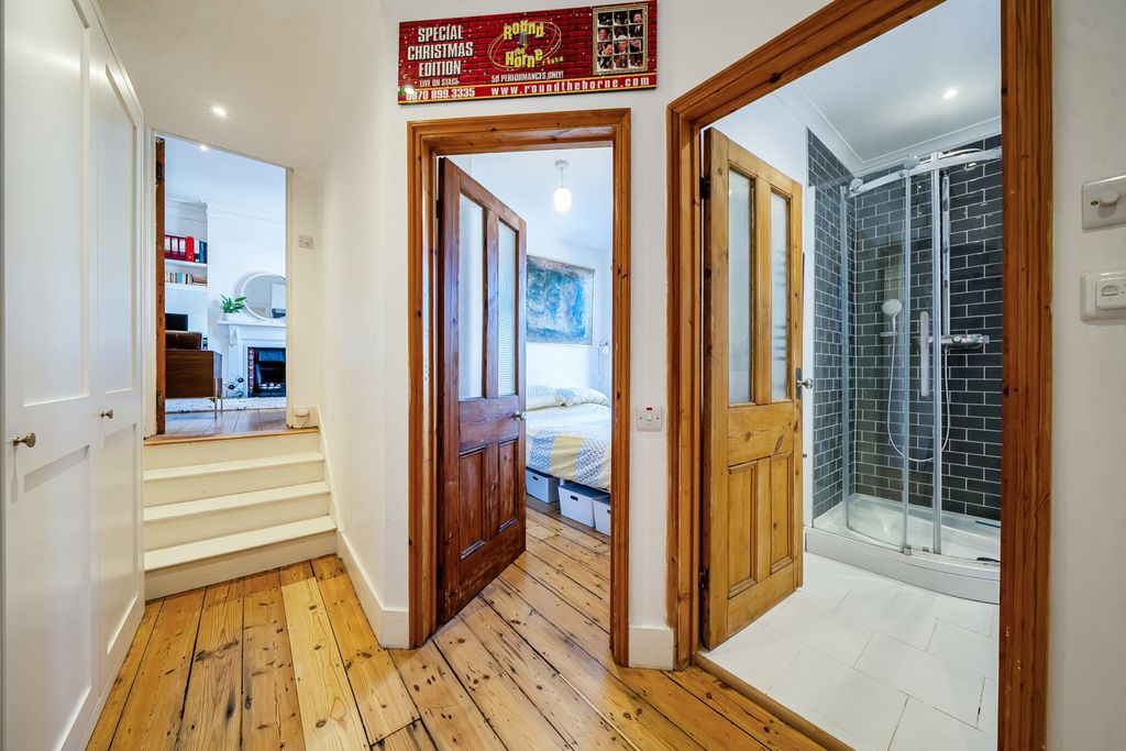 Property photo 2 of 38 1432835-13-69ba81...