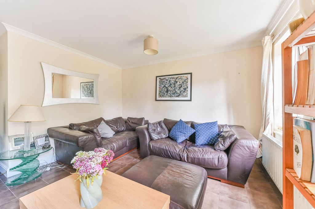 Property photo 2 of 13