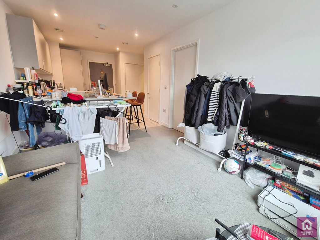 Property photo 2 of 21 Pbox-Img.Jpg