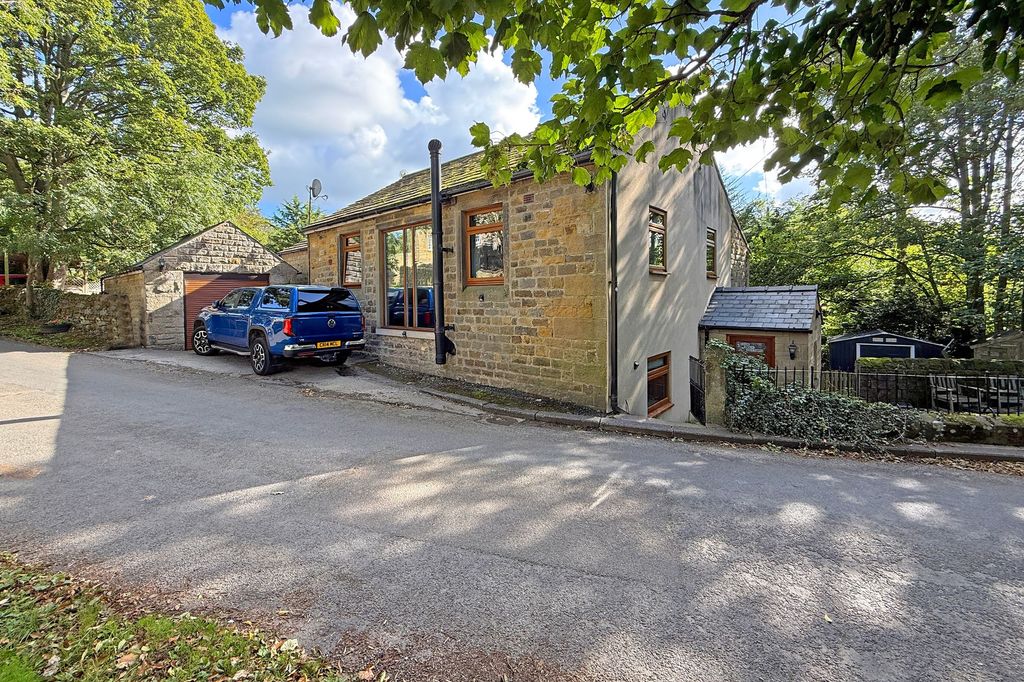 Property photo 3 of 33