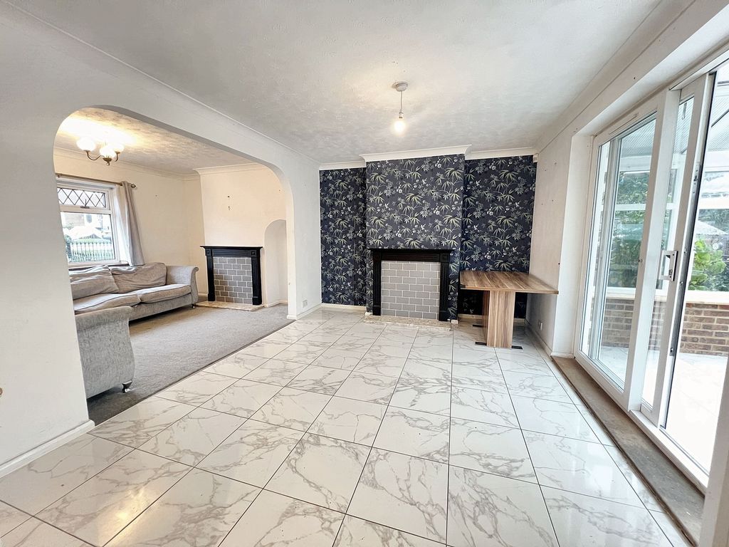 Property photo 3 of 11 Family Room
