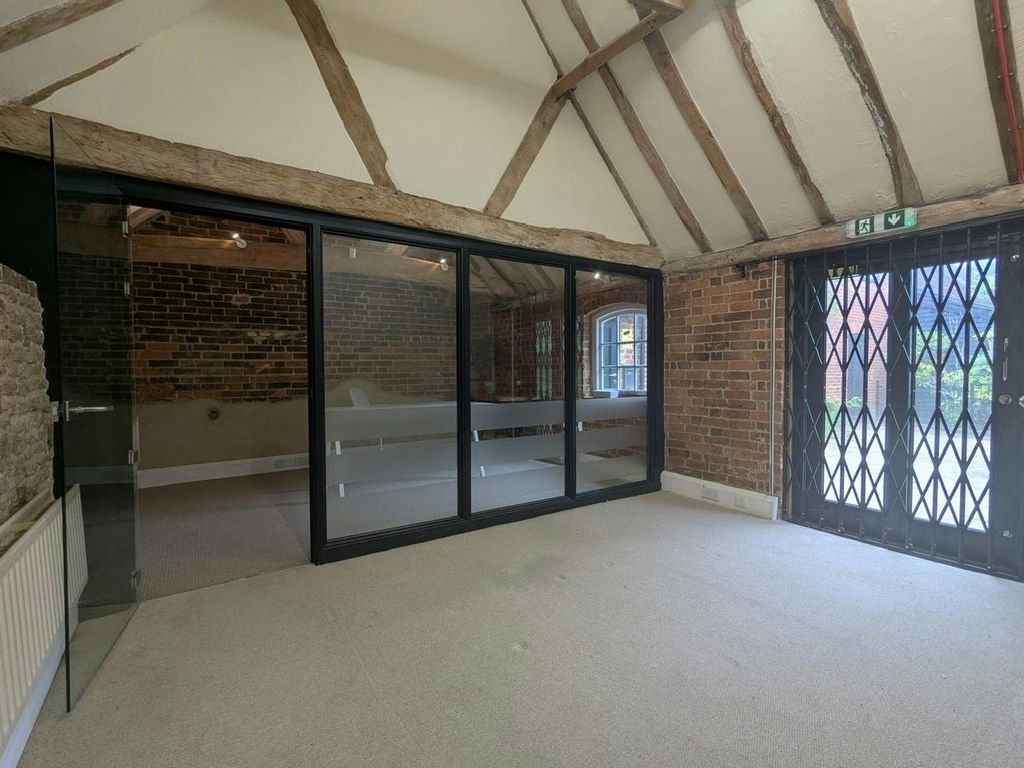 Property photo 3 of 6 115334624F904A109Db1E9E34A34A3d4.Jpg