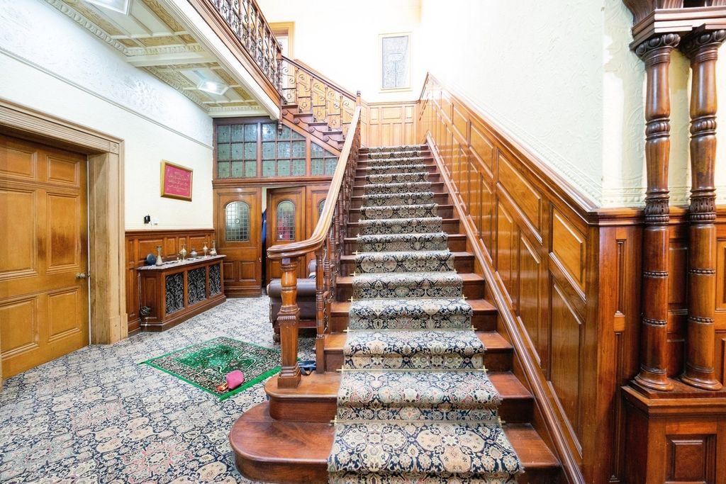 Additional image 10 of 11 bed country house for saleGlenholme Park, Clayton, Bradford BD14