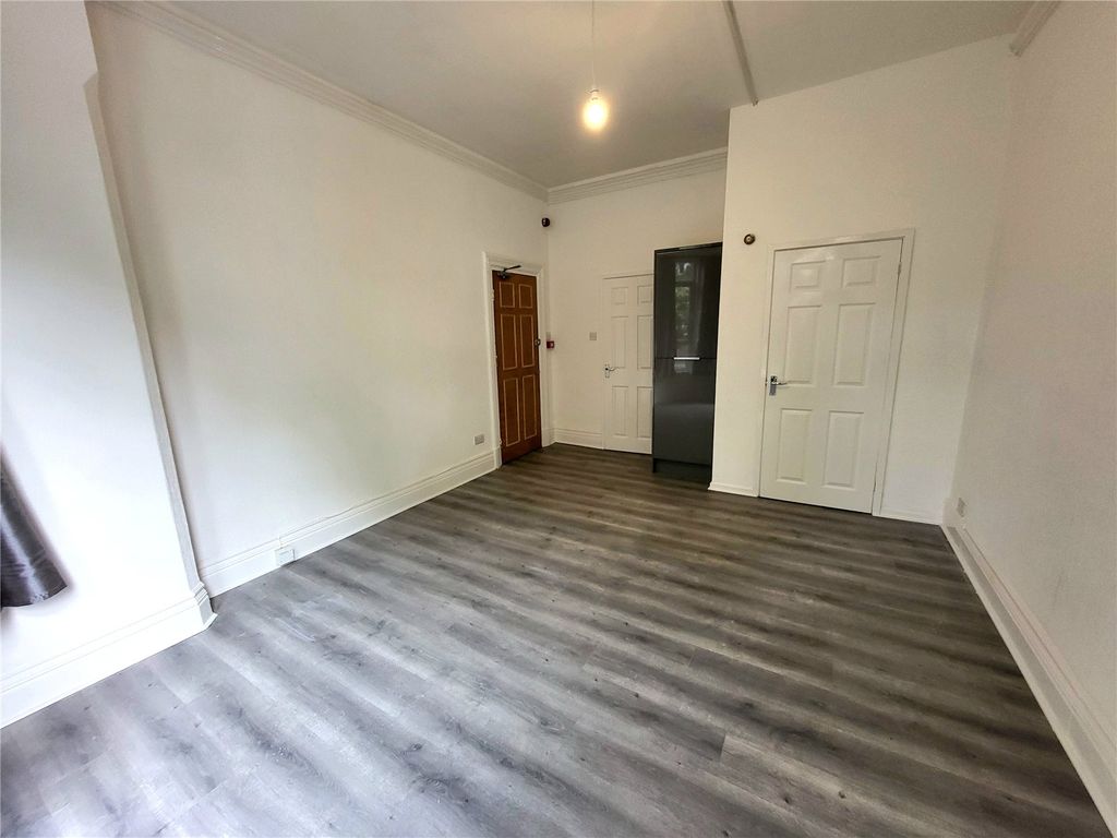 Property photo 3 of 7 Picture No. 08