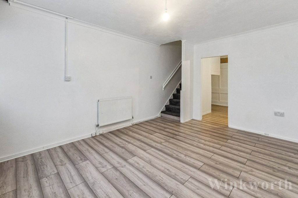 Property photo 2 of 15 Picture No. 12