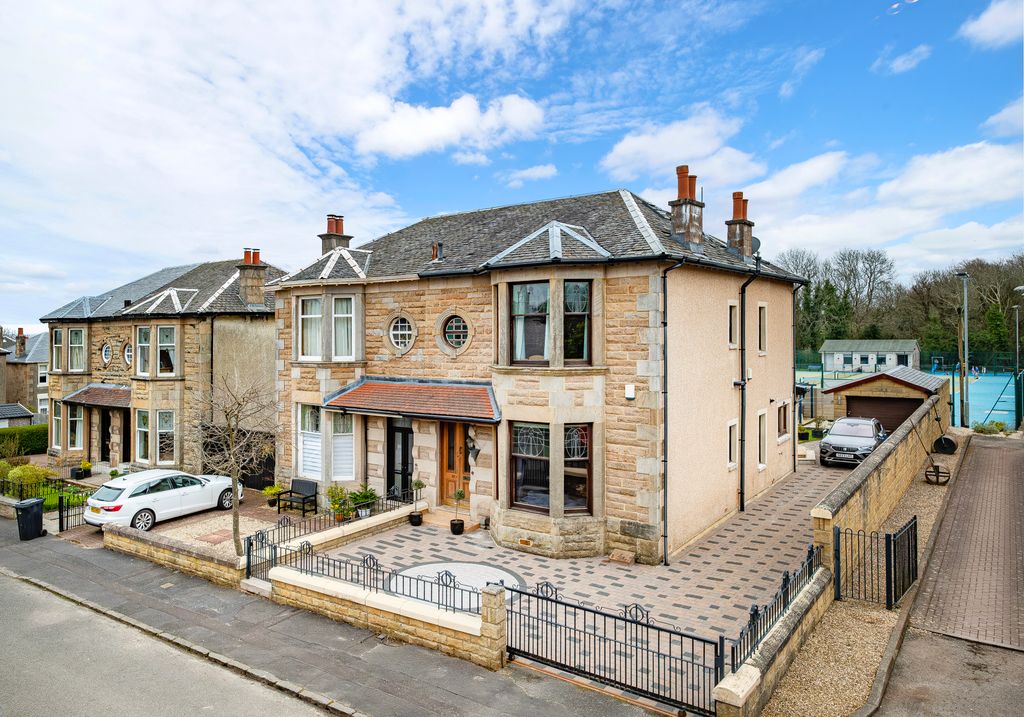 Property photo 1 of 71