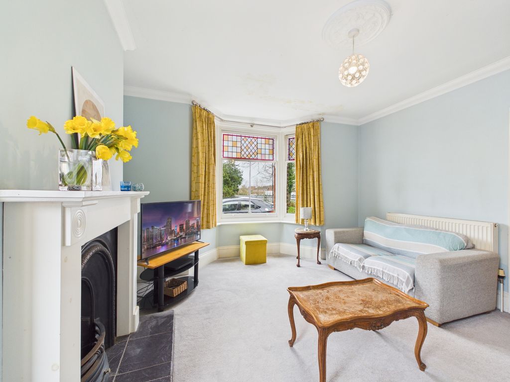 Property photo 3 of 19 Cam04018G0-Pr0444-Still004