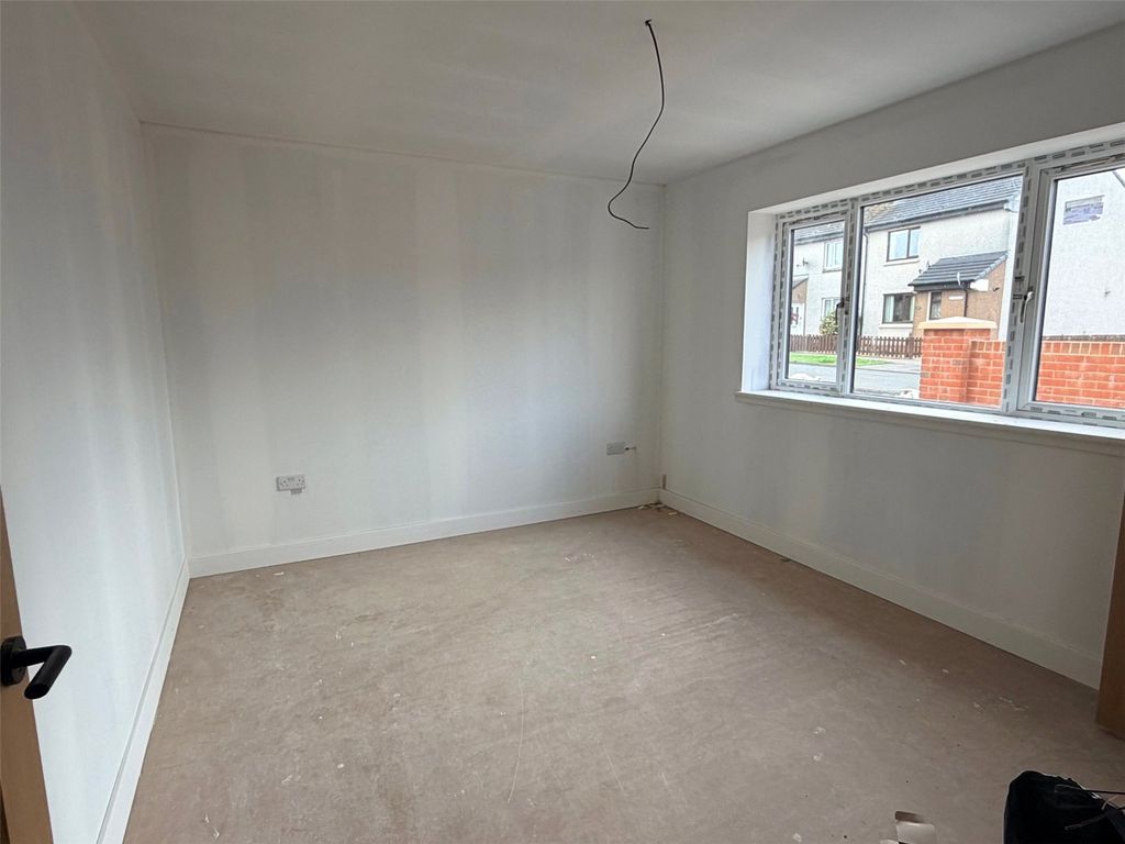 Property photo 3 of 7 Picture No. 06