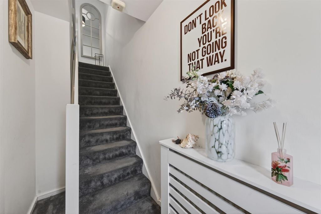 Property photo 2 of 15 108Bidefordgreen15.Jpg