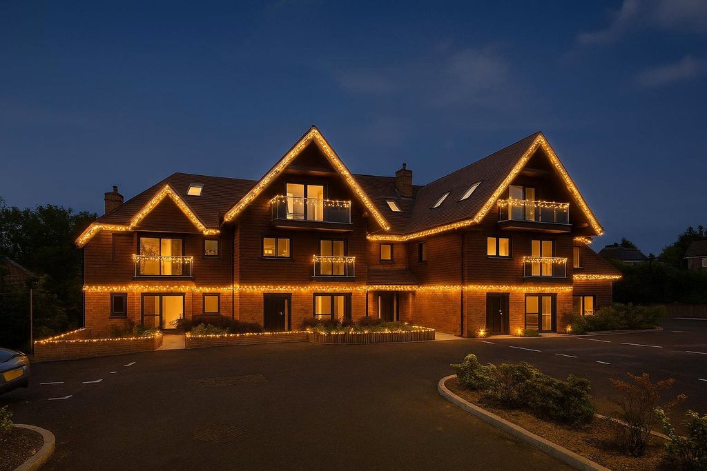 Property photo 1 of 12 External