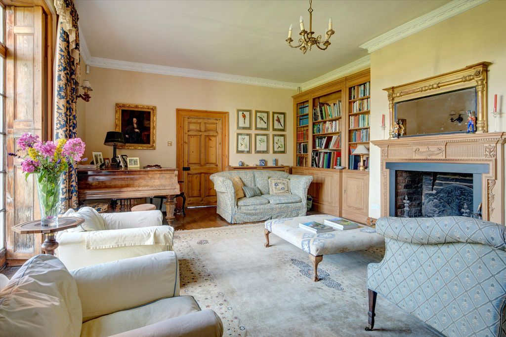 Property photo 2 of 39 Image