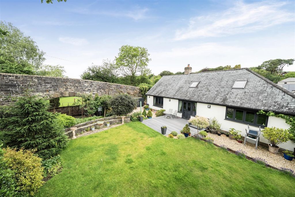 Property photo 2 of 19 1