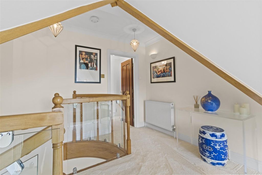 Additional image 19 of 3 bed flat for saleSt. Johns Road, Meads, Eastbourne BN20