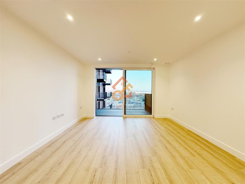 Property photo 2 of 37 ????_2025-11-19_105949_397.Jpg