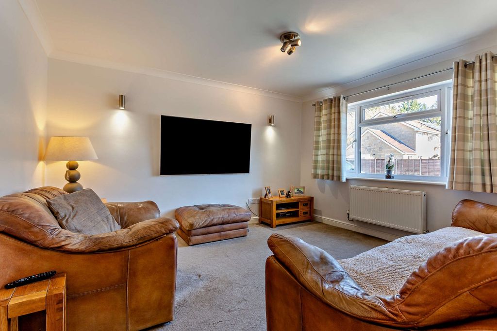 Property photo 2 of 15 Picture No. 05
