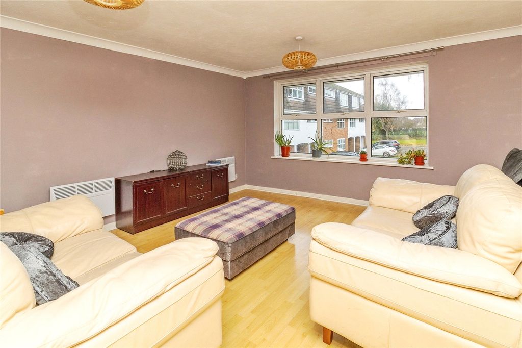 Property photo 2 of 19 Picture No. 12