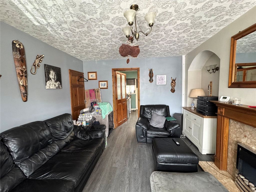 Property photo 2 of 17 Picture No. 15
