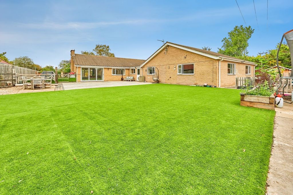 Property photo 1 of 30
