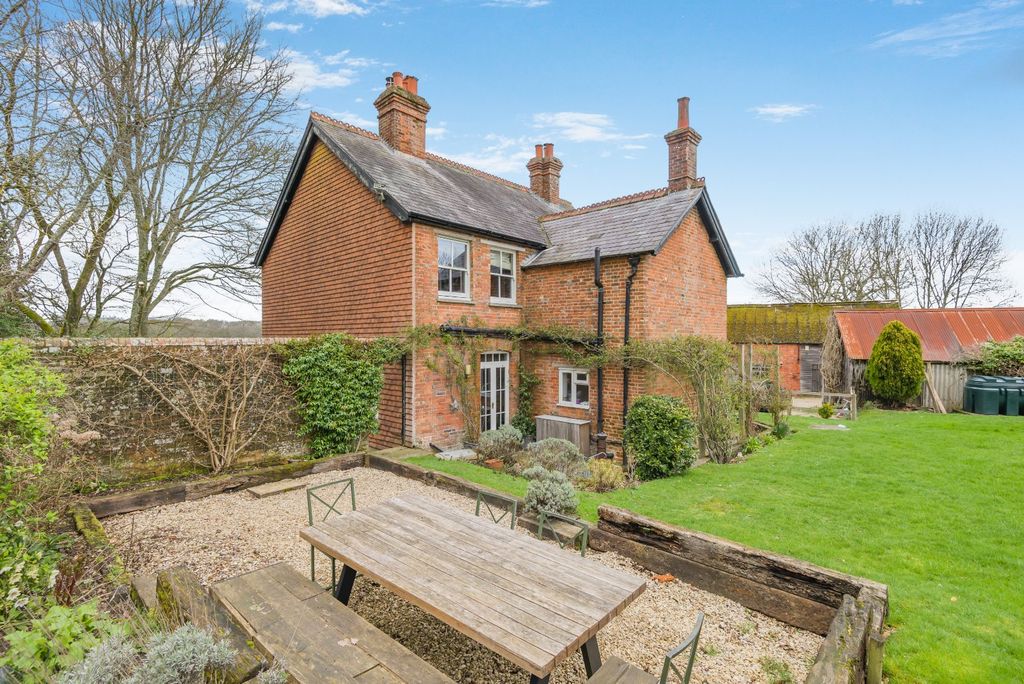 Property photo 2 of 16 Picture No. 04