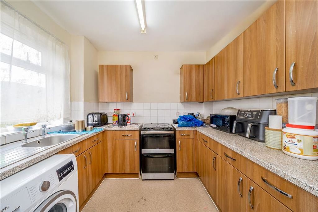 Property photo 3 of 6