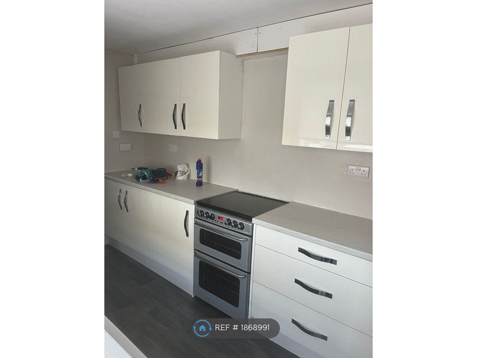 Property photo 1 of 5 New Kitchen