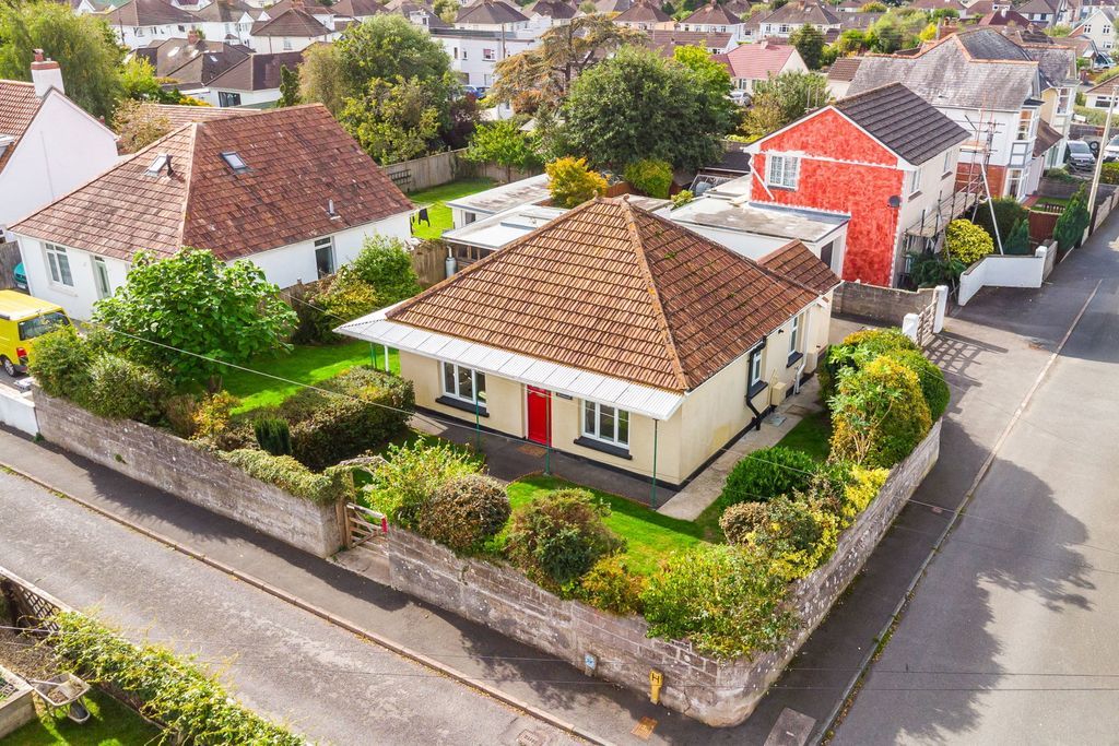 Property photo 1 of 34