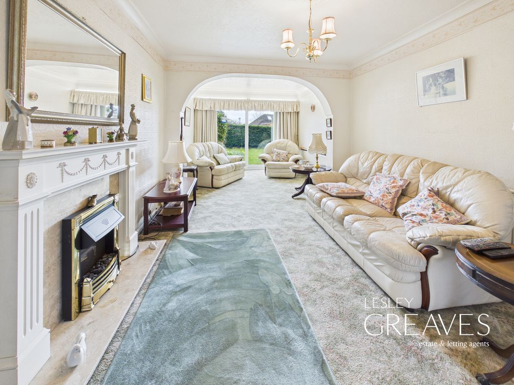 Property photo 2 of 23 Living Room