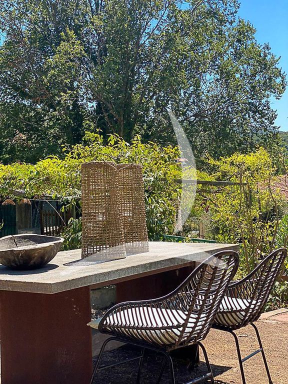 Property photo 1 of 29