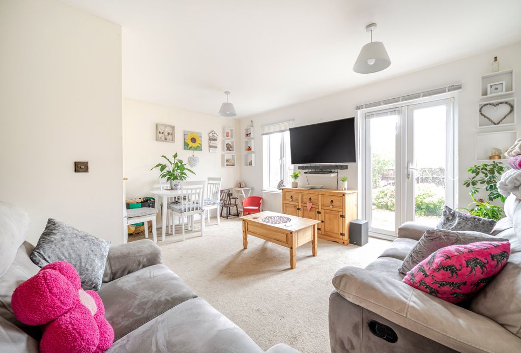 Property photo 1 of 13 1374040-20-6904Ba...