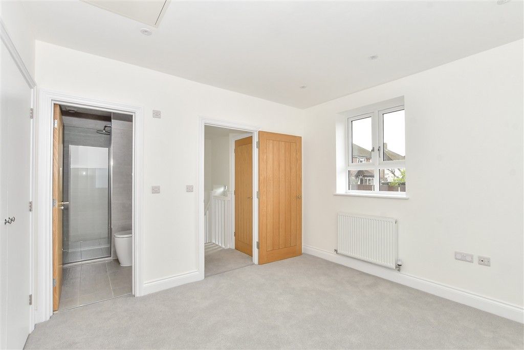 Property photo 3 of 20 Bedroom 1