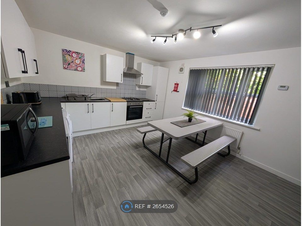 Property photo 3 of 24