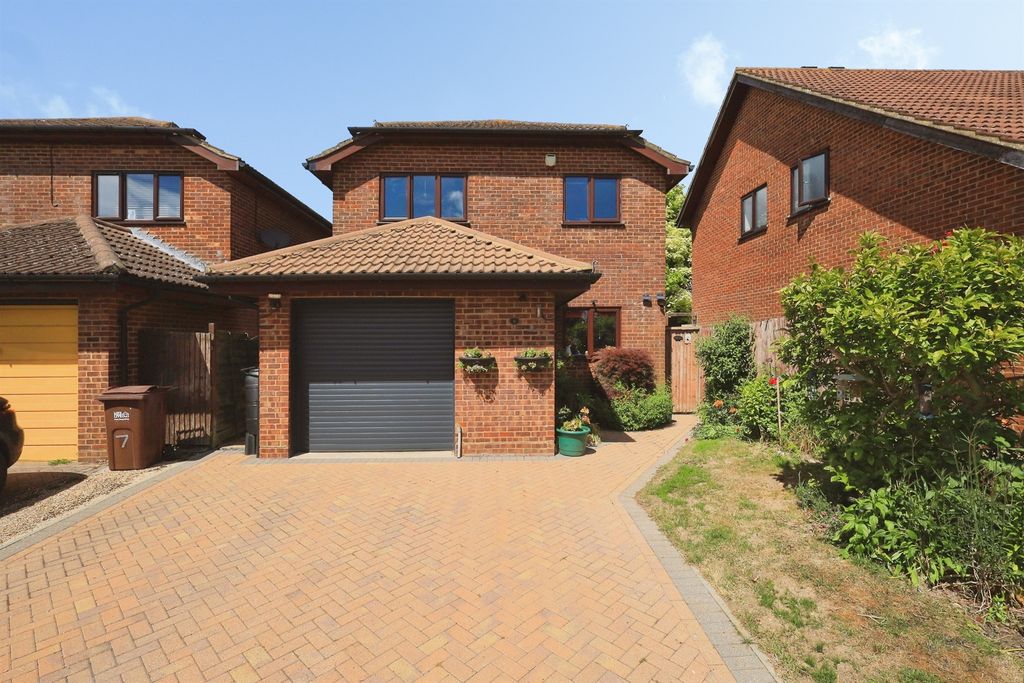 Property photo 1 of 20
