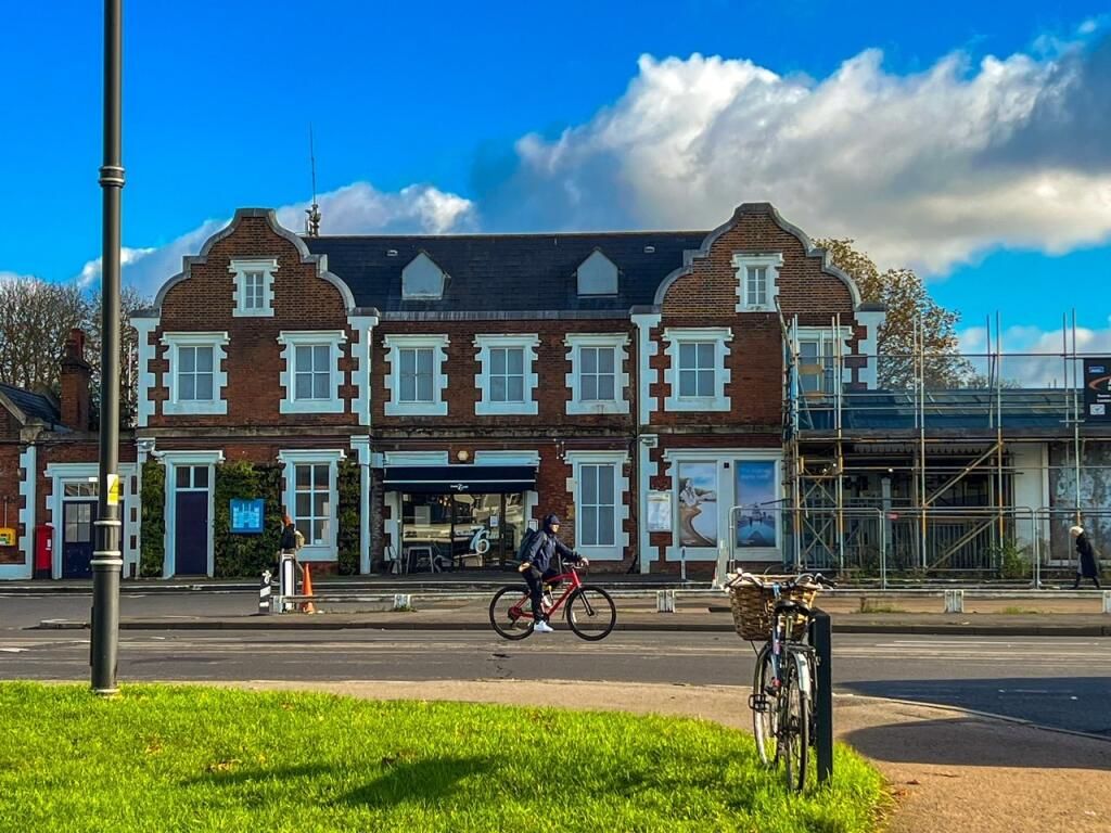 Property photo 1 of 20