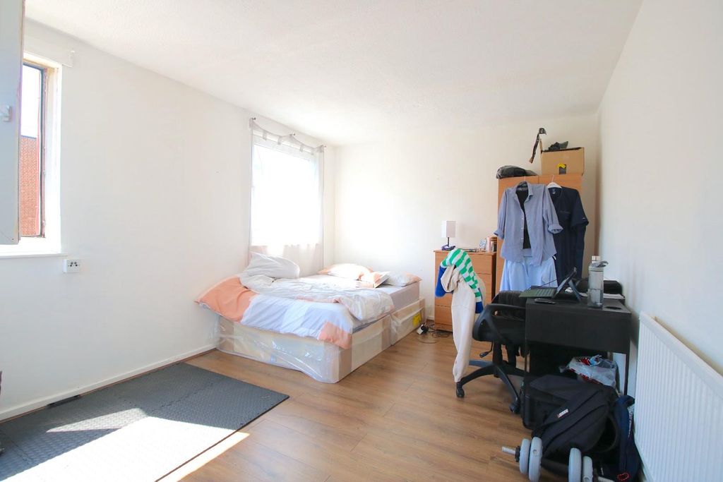 Property photo 2 of 6 Img_2511.Jpg
