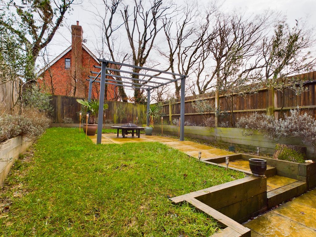 Property photo 3 of 15