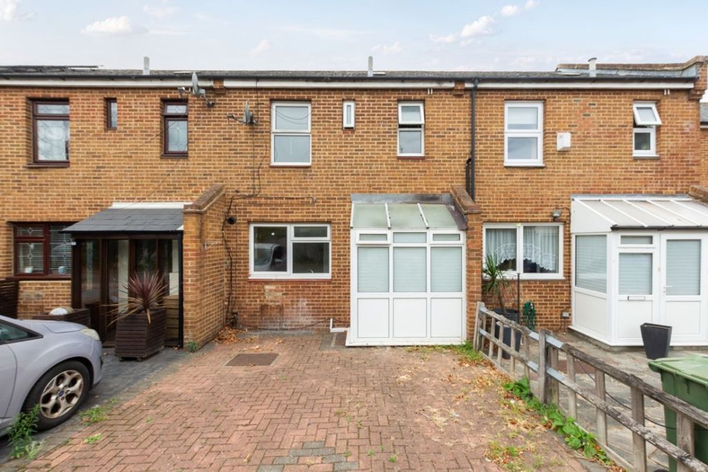 Property photo 1 of 12