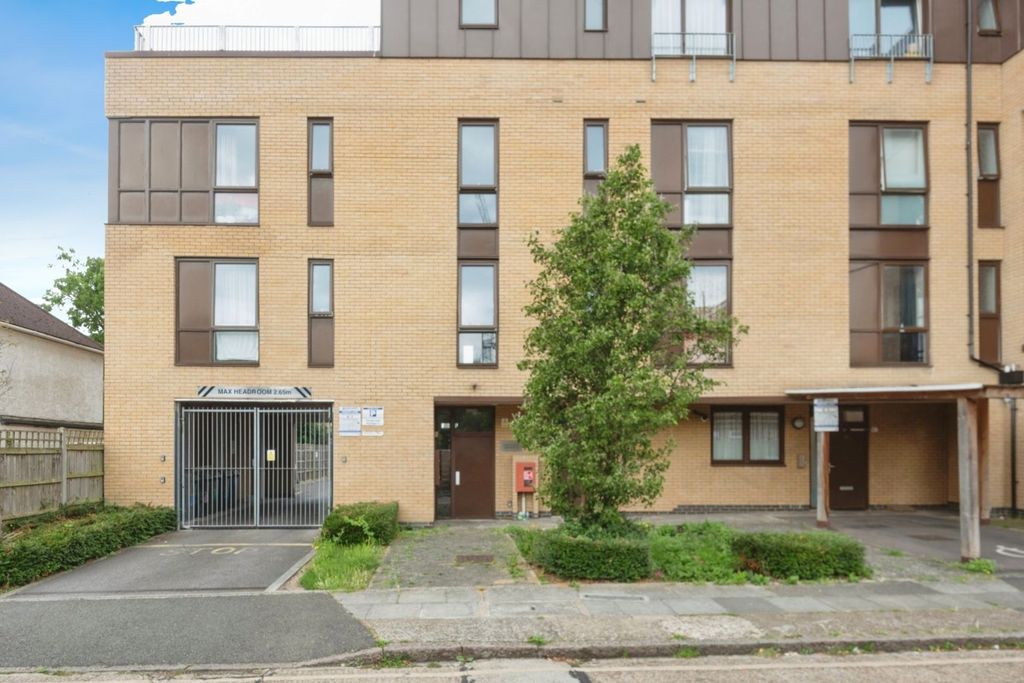 Property photo 1 of 13
