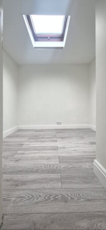 Property photo 1 of 3