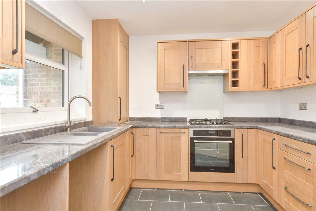 Property photo 3 of 15 Kitchen